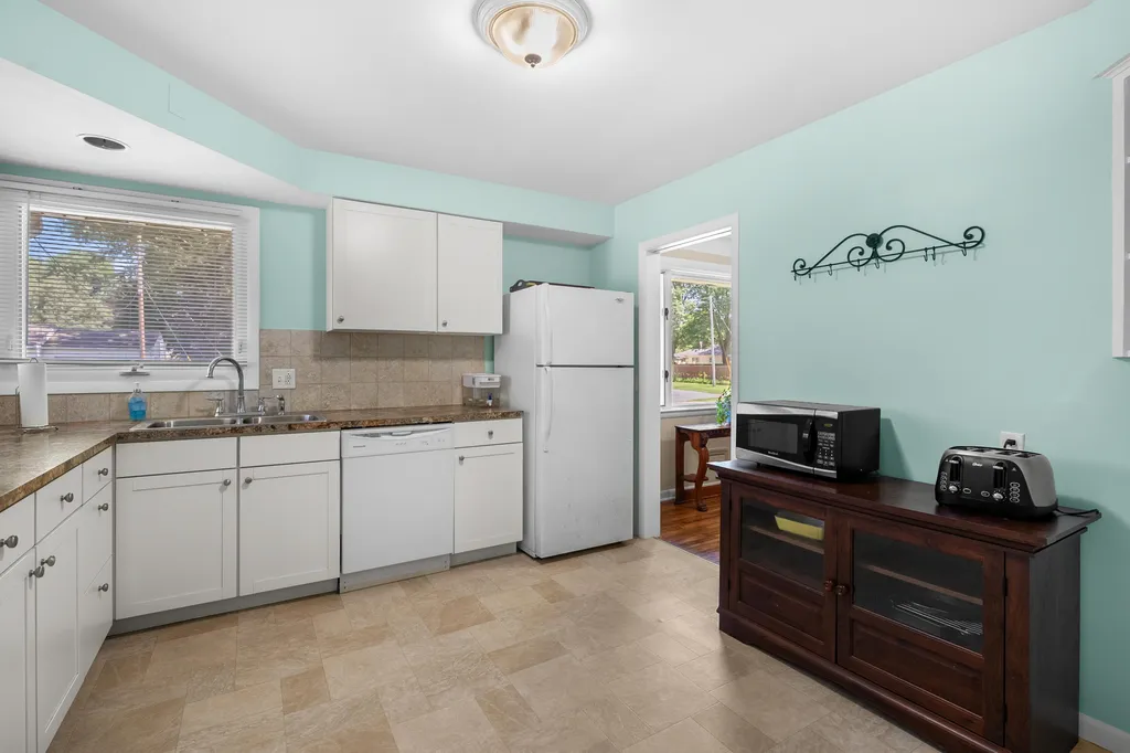 3225 Cranbrook Avenue Kalamazoo Charter Township MI 49006