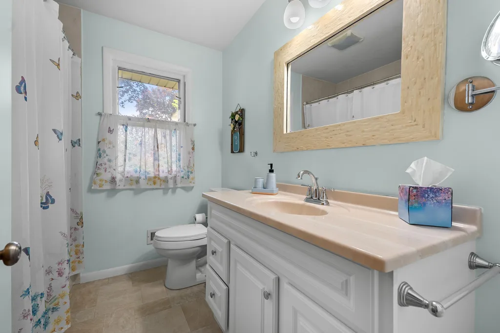 3225 Cranbrook Avenue Kalamazoo Charter Township MI 49006