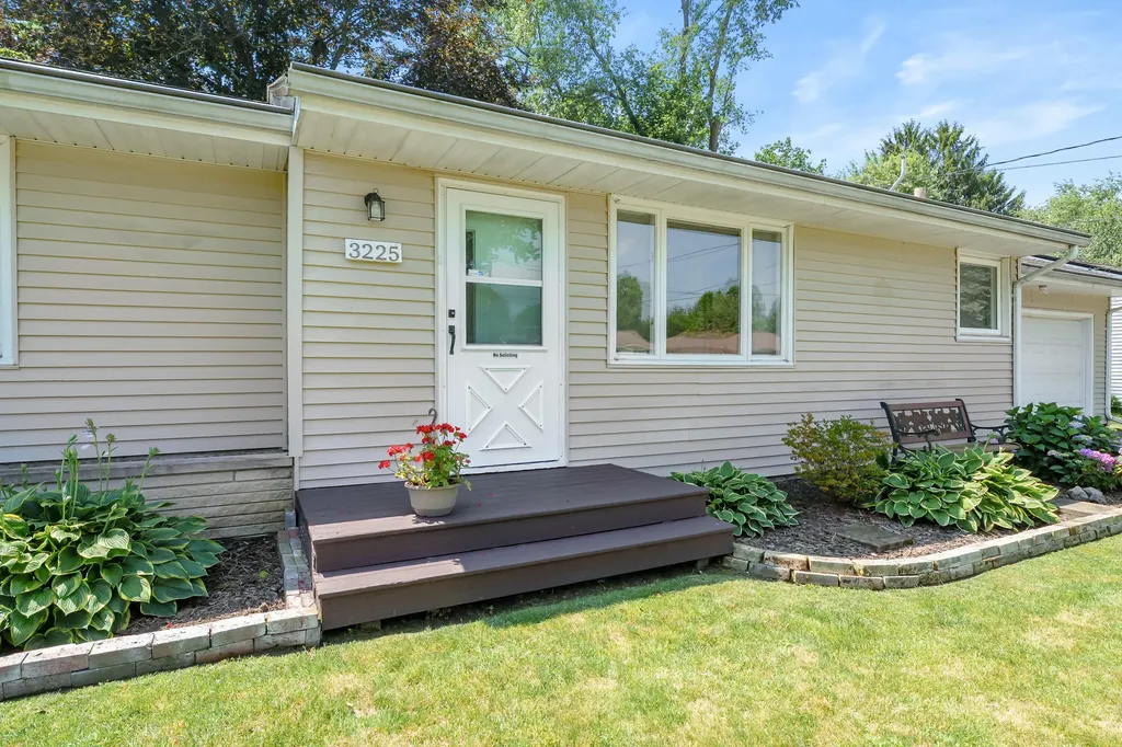 3225 Cranbrook Avenue Kalamazoo Charter Township MI 49006