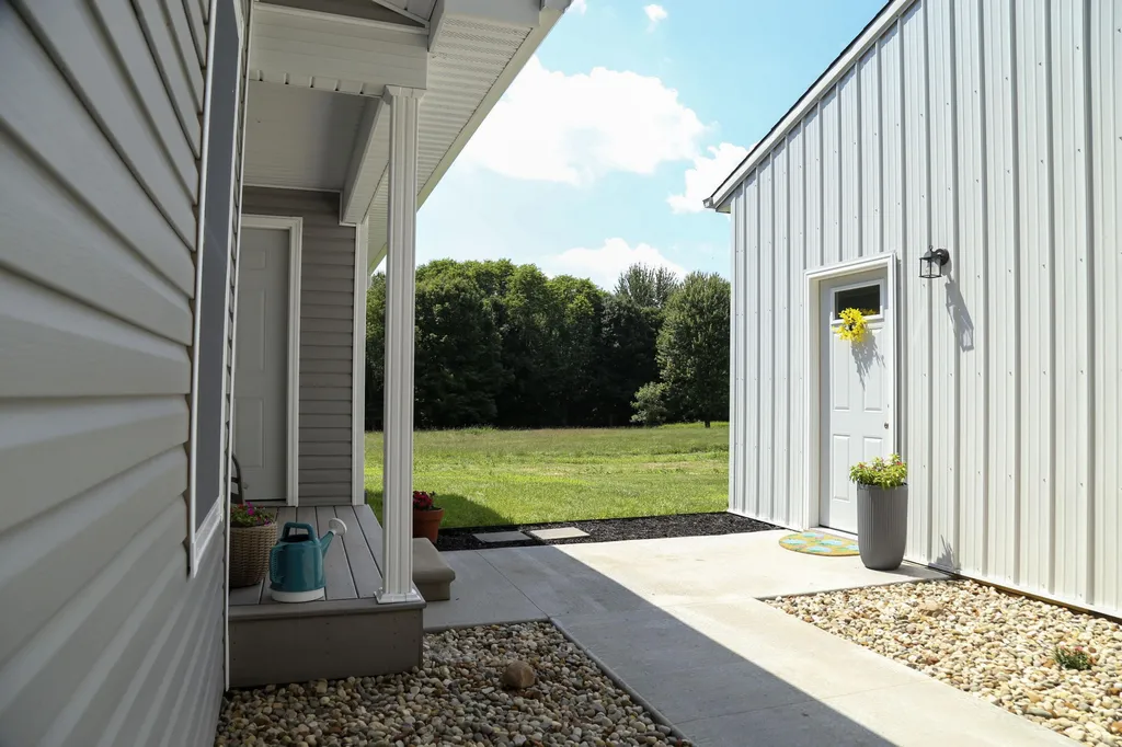 10797 E T Avenue Pavilion Township MI 49088
