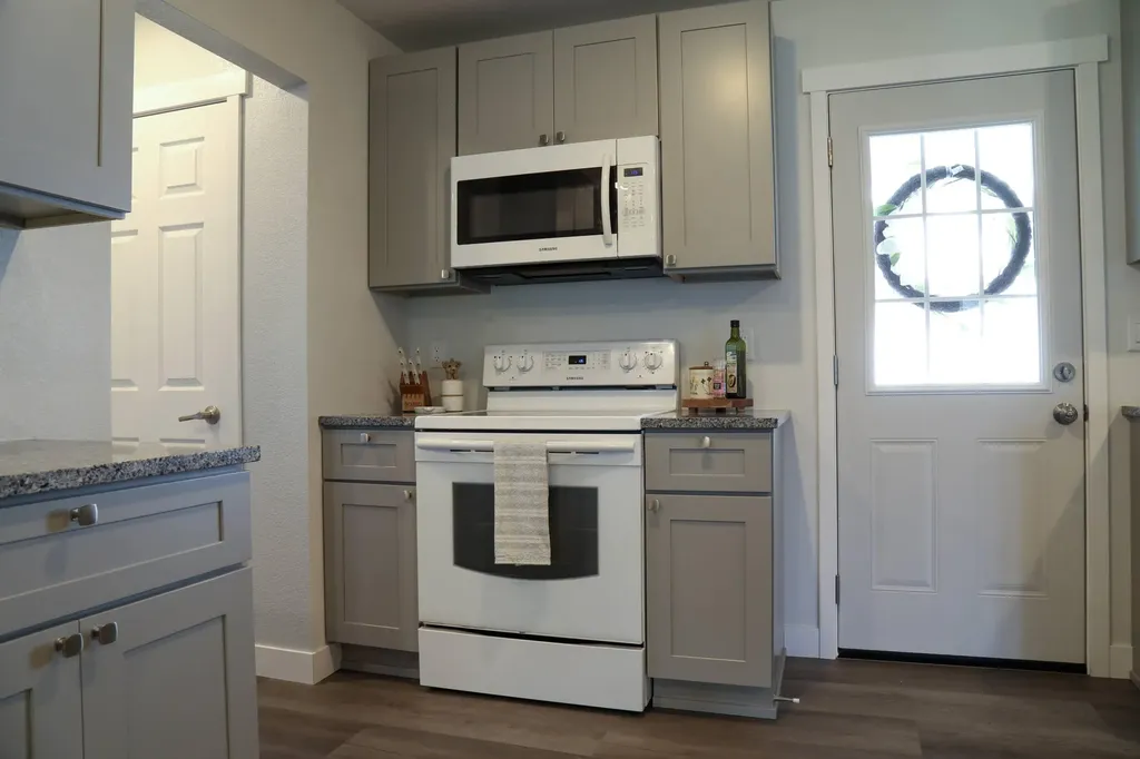 10797 E T Avenue Pavilion Township MI 49088