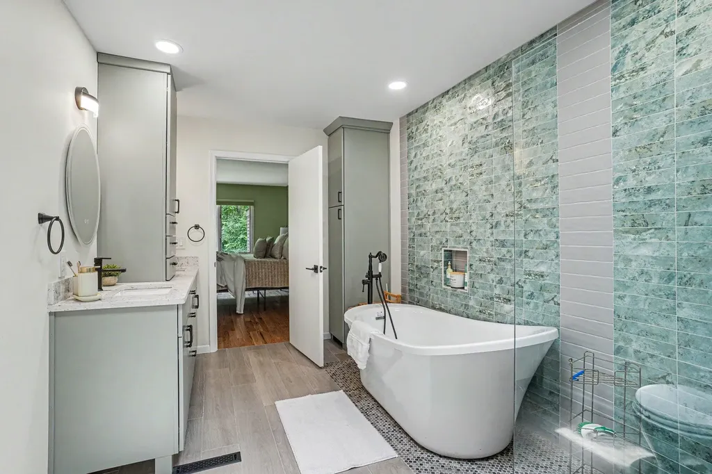 1008 Cohasset Lane Kalamazoo City MI 49008