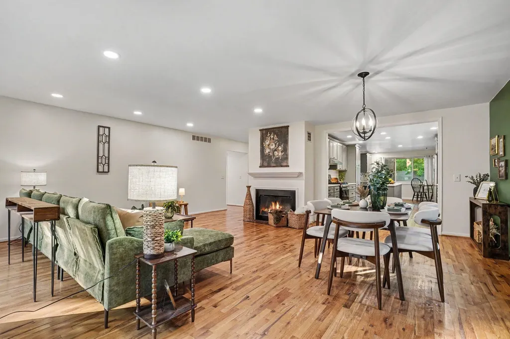 1008 Cohasset Lane Kalamazoo City MI 49008