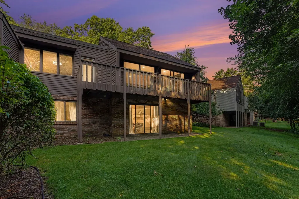 1008 Cohasset Lane Kalamazoo City MI 49008