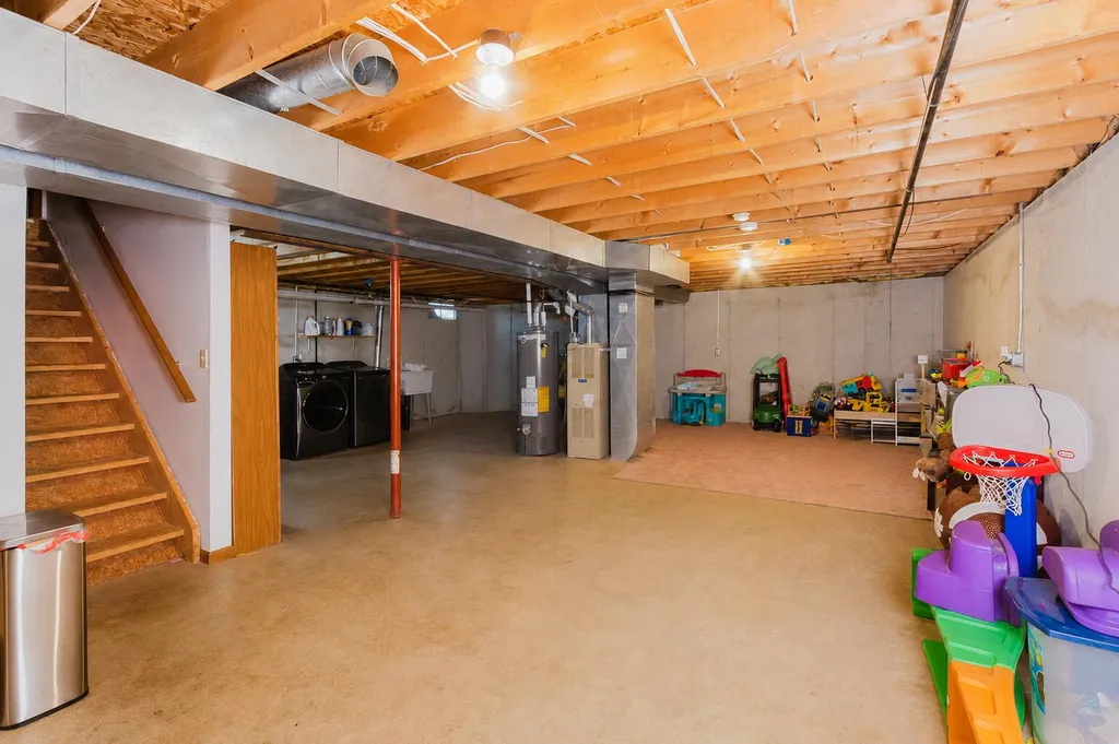 51104 Silver Street Park Township MI 49093