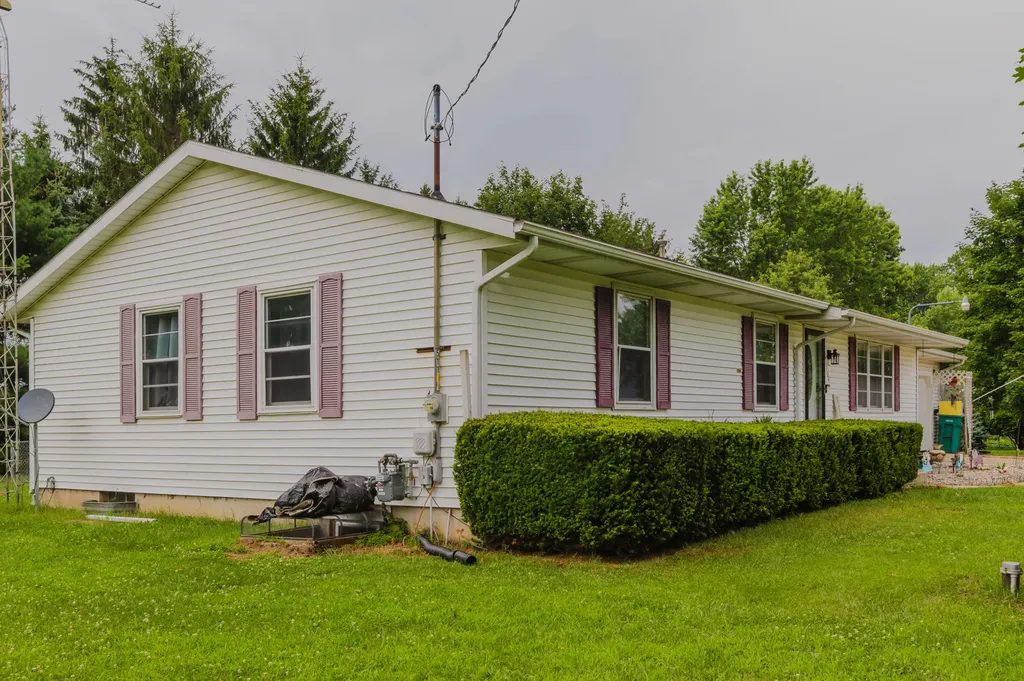 51104 Silver Street Park Township MI 49093
