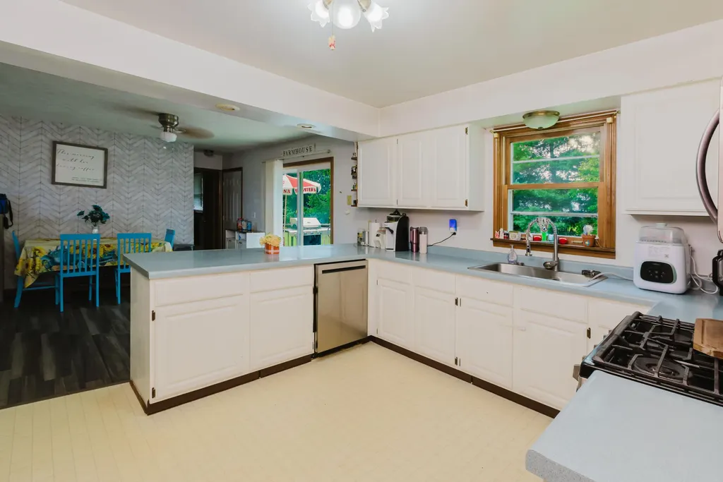 51104 Silver Street Park Township MI 49093