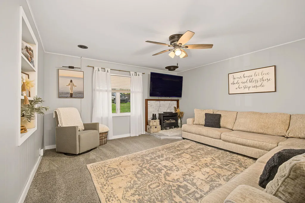 4325 Indian Isle Street Johnstown Township MI 49017
