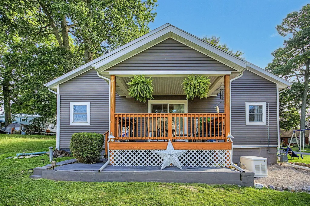 4325 Indian Isle Street Johnstown Township MI 49017