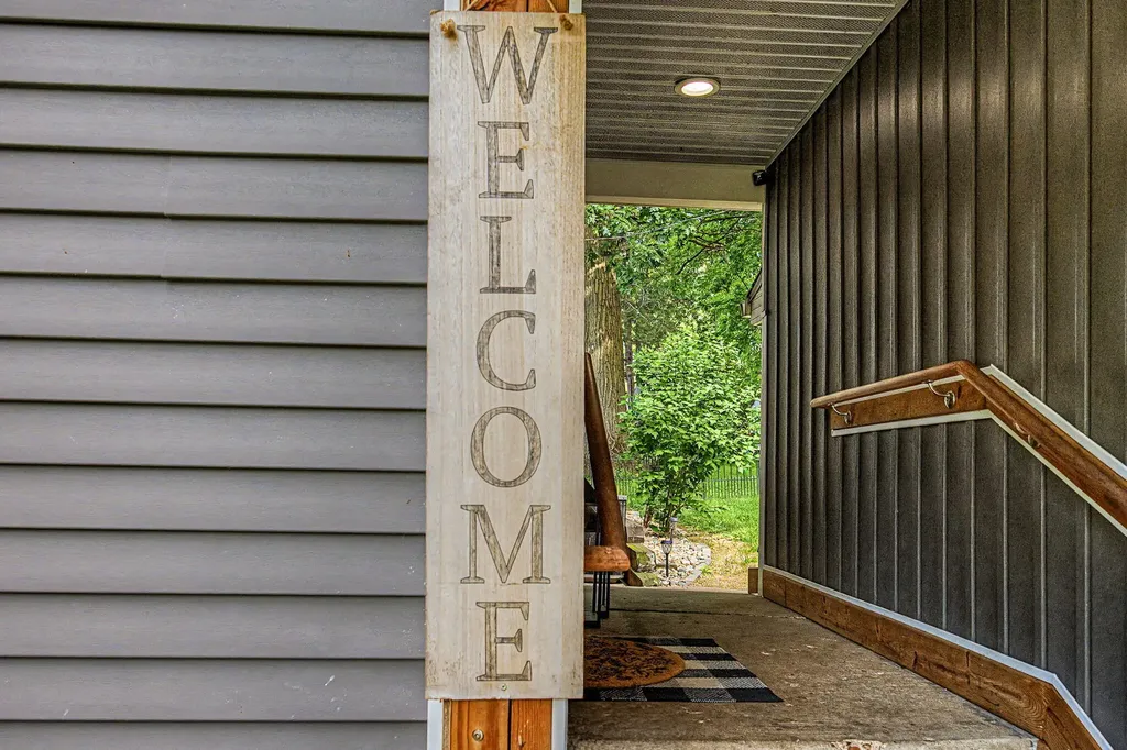 4325 Indian Isle Street Johnstown Township MI 49017