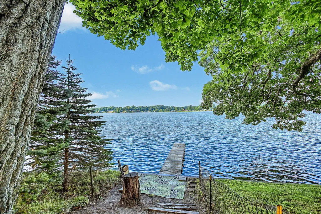 4325 Indian Isle Street Johnstown Township MI 49017