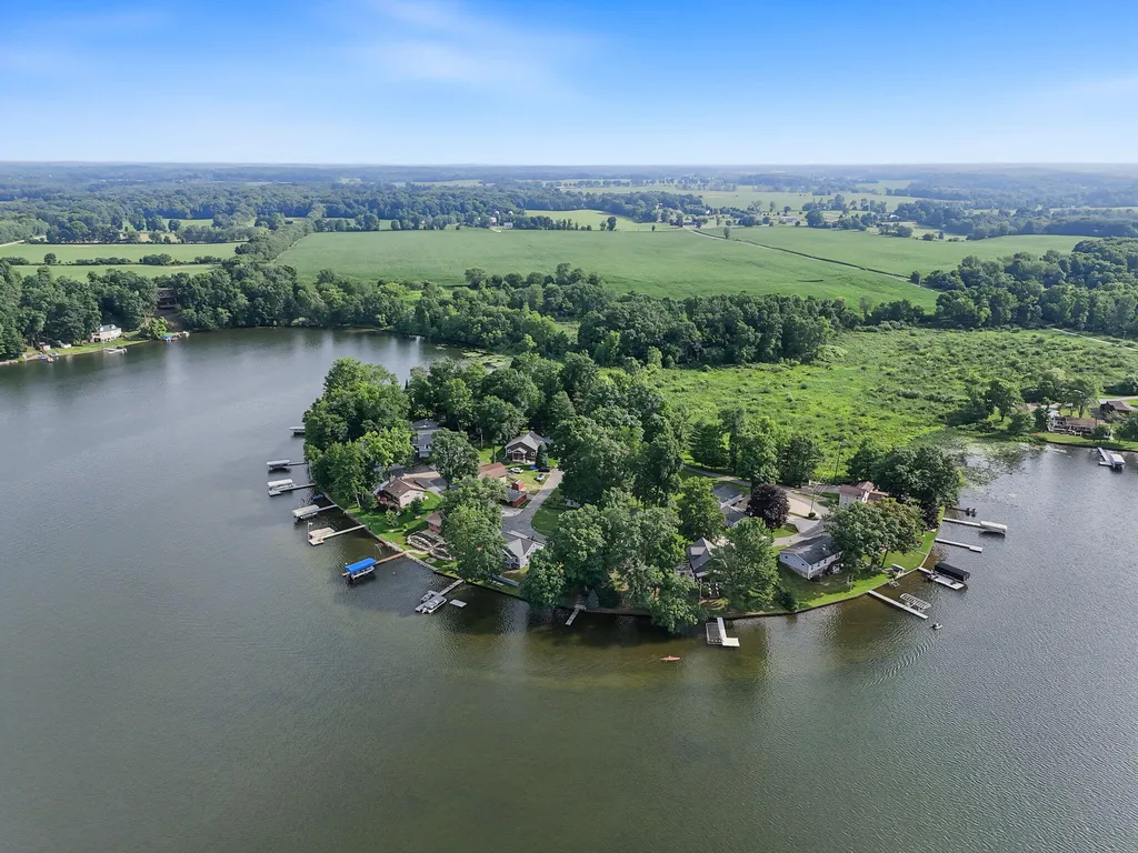 4325 Indian Isle Street Johnstown Township MI 49017