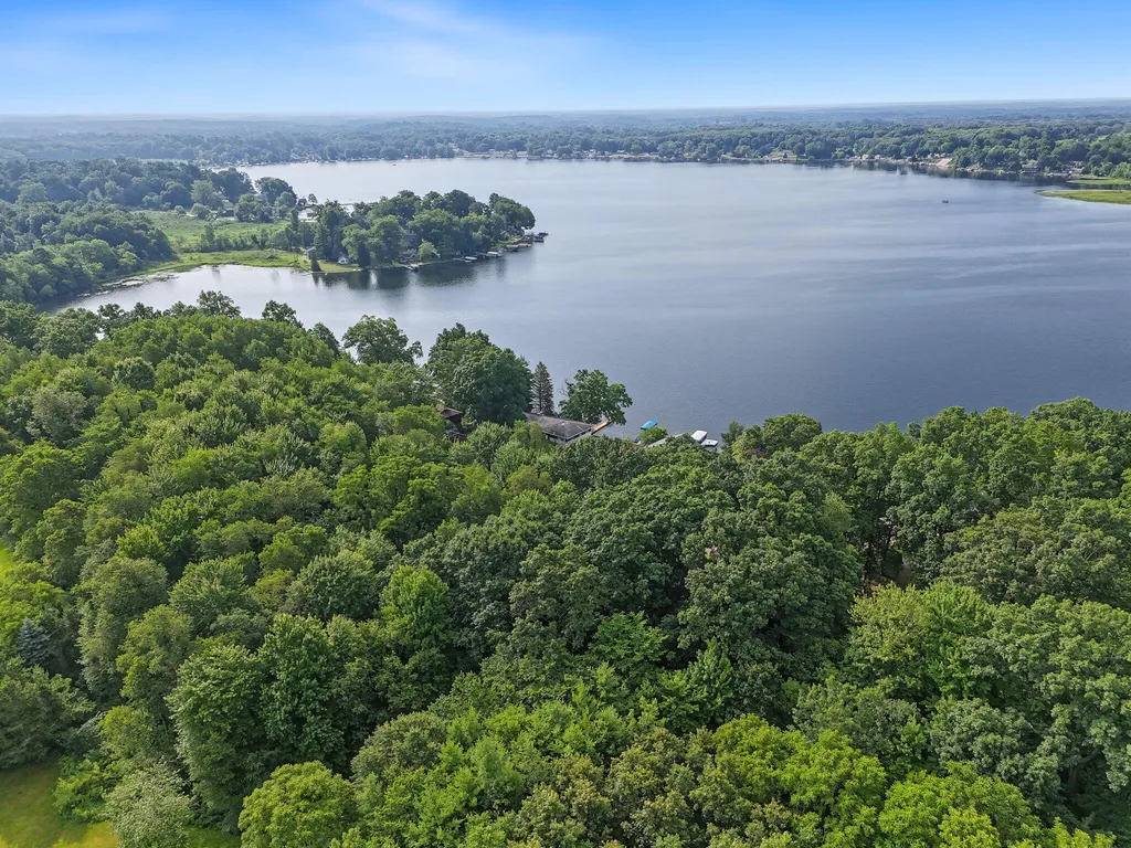 4325 Indian Isle Street Johnstown Township MI 49017