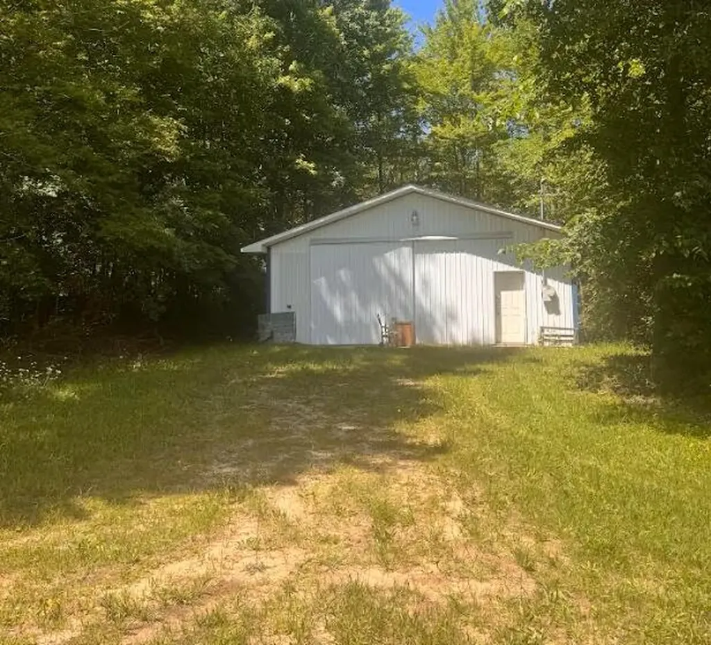 4660 E Beyer Road Sherman Township MI 49410