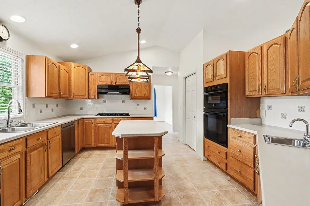 40305 14th Avenue Bloomingdale Township MI 49026