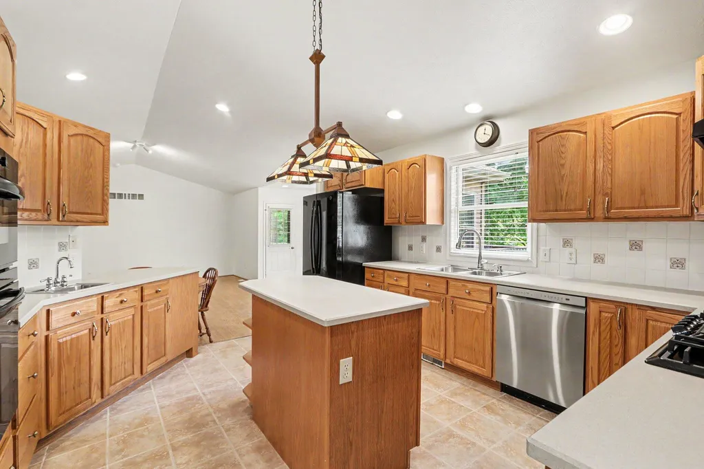 40305 14th Avenue Bloomingdale Township MI 49026