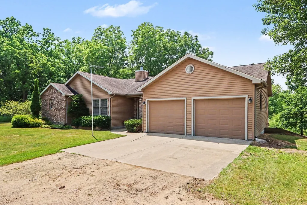 40305 14th Avenue Bloomingdale Township MI 49026
