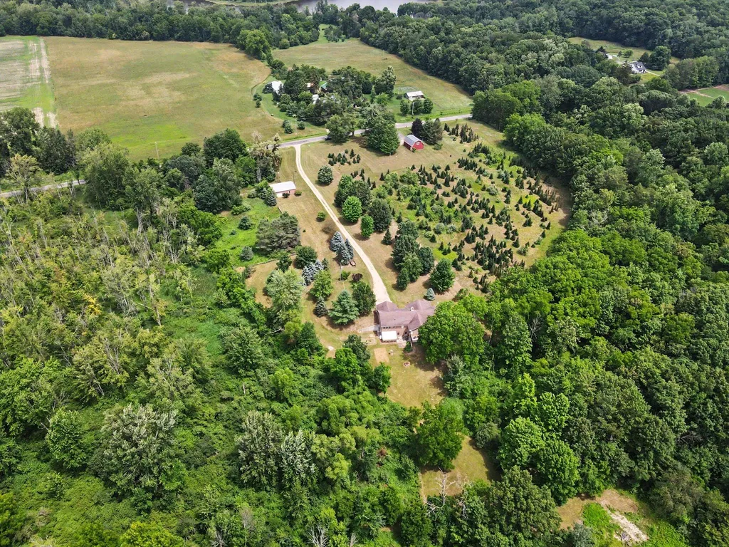 40305 14th Avenue Bloomingdale Township MI 49026