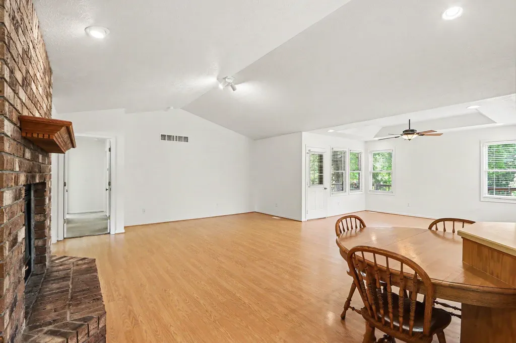 40305 14th Avenue Bloomingdale Township MI 49026