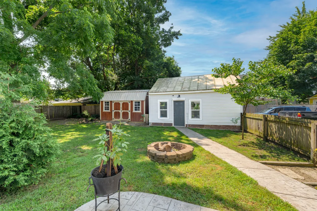 208 N Lagrave Street Paw Paw Village MI 49079