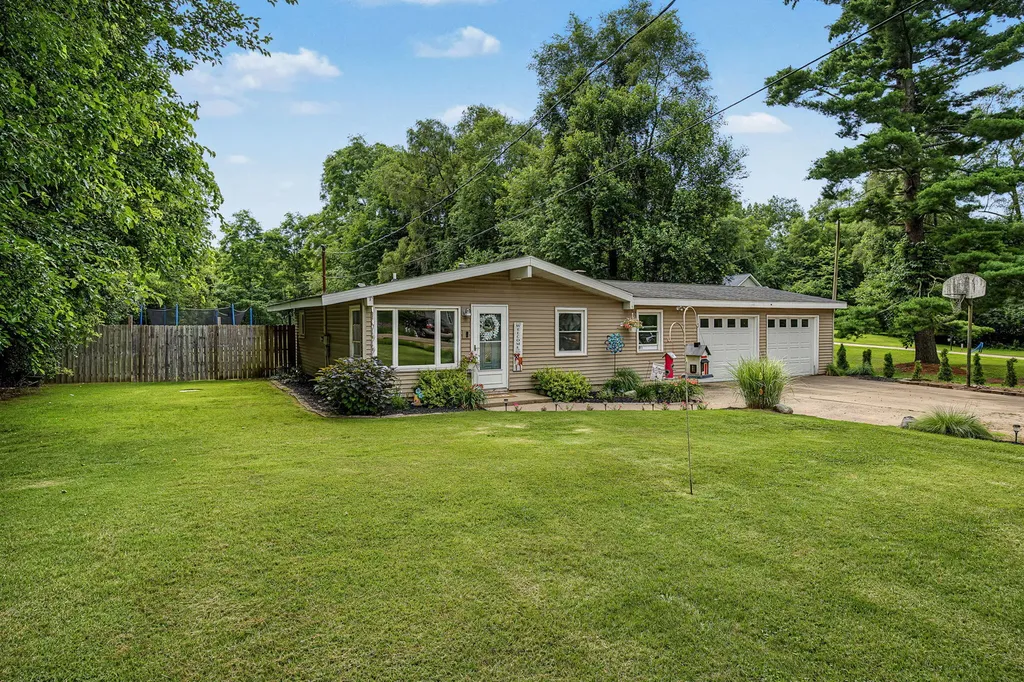 132 Jane Street Emmett Charter Township MI 49014