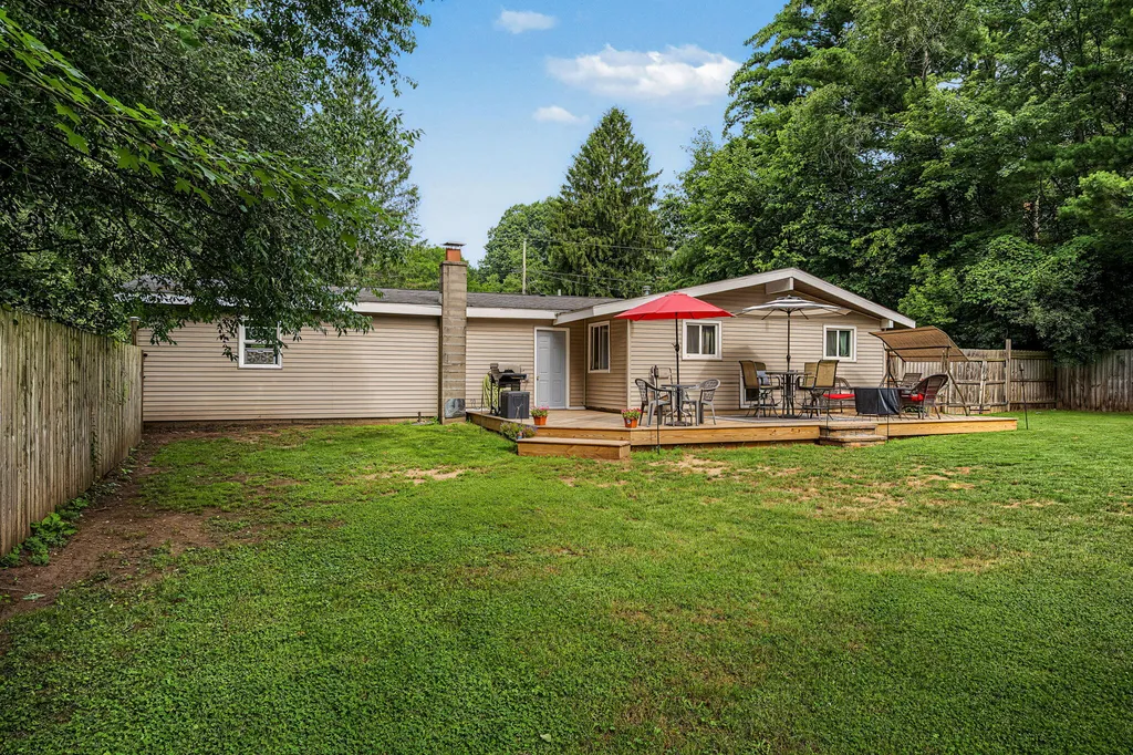 132 Jane Street Emmett Charter Township MI 49014