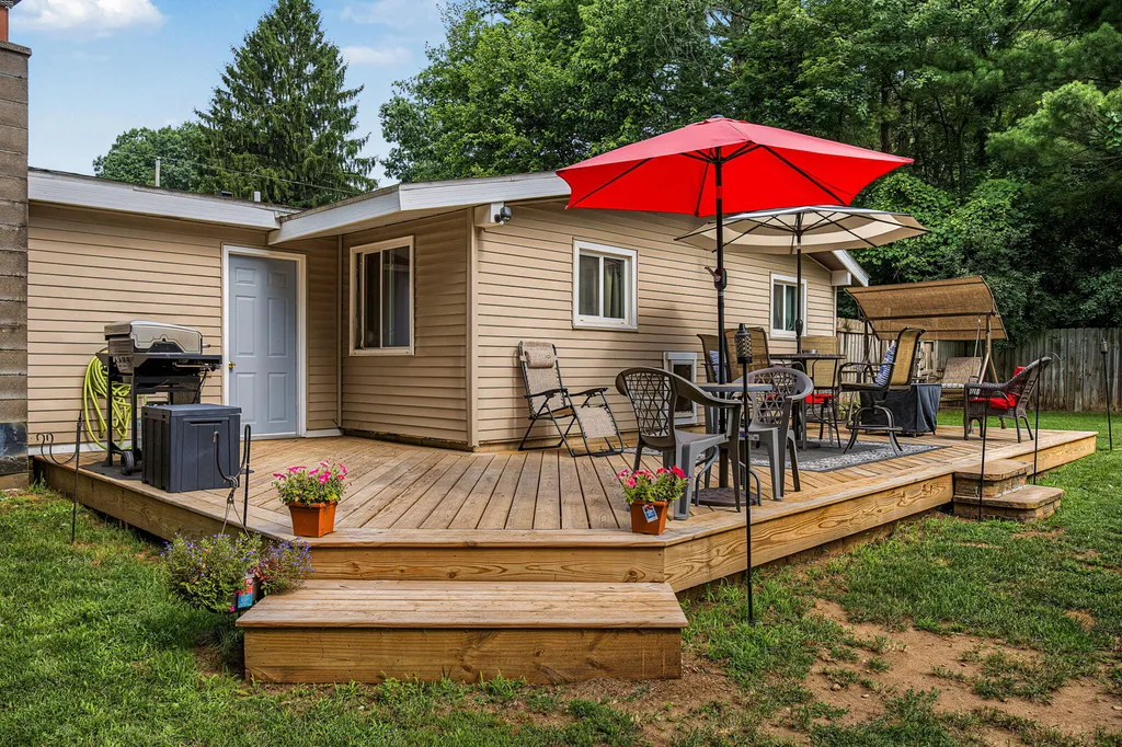 132 Jane Street Emmett Charter Township MI 49014
