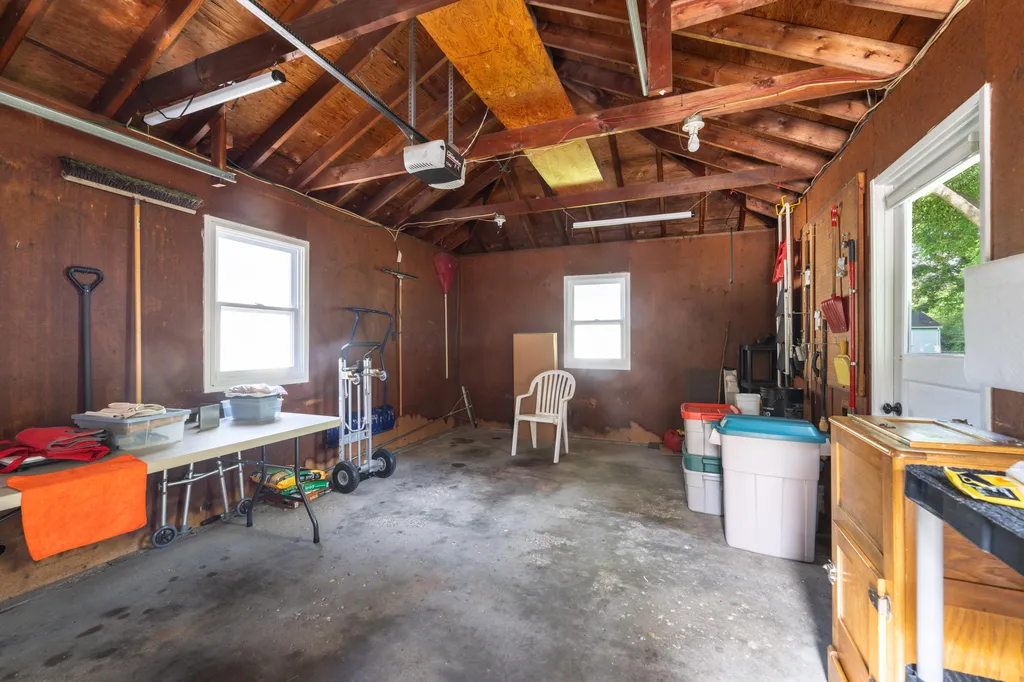1131 Coolidge Avenue Kalamazoo Charter Township MI 49006