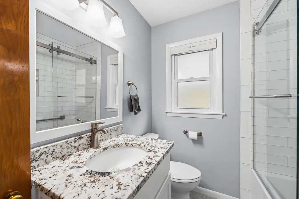 1131 Coolidge Avenue Kalamazoo Charter Township MI 49006