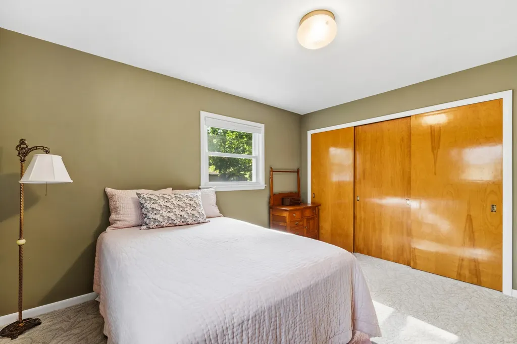 1131 Coolidge Avenue Kalamazoo Charter Township MI 49006
