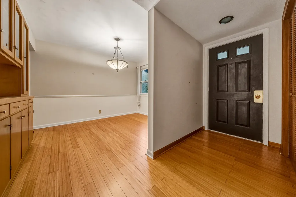 3414 Old Colony Road Kalamazoo City MI 49008