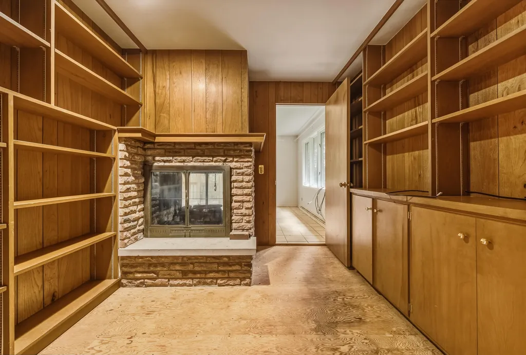 3414 Old Colony Road Kalamazoo City MI 49008