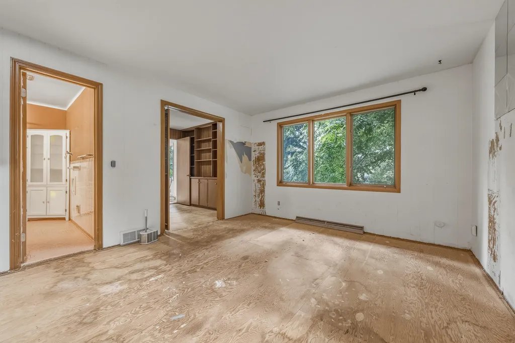 3414 Old Colony Road Kalamazoo City MI 49008