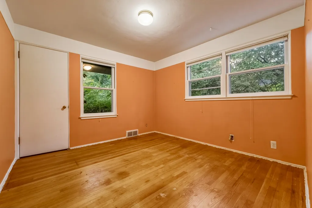3414 Old Colony Road Kalamazoo City MI 49008