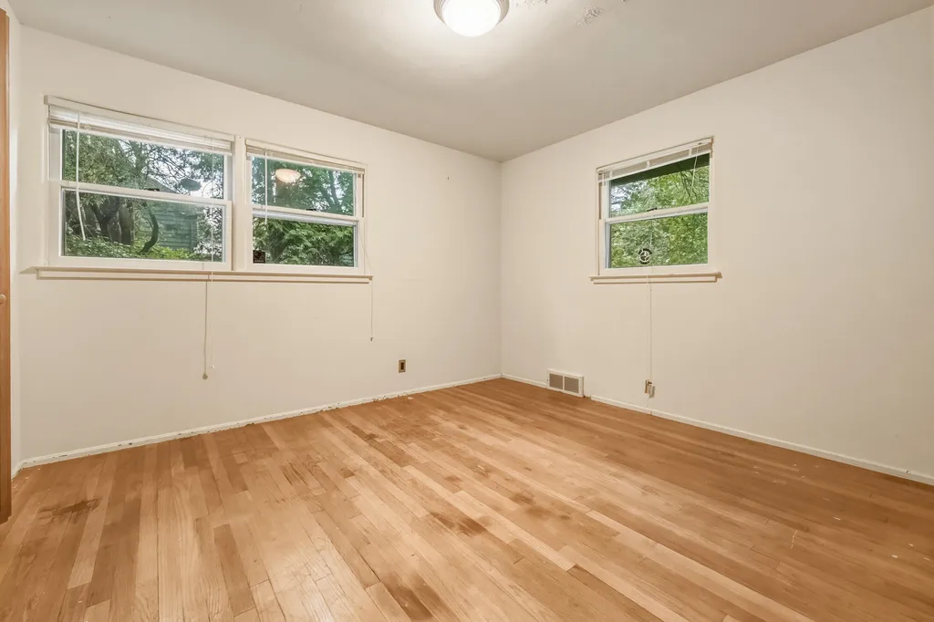 3414 Old Colony Road Kalamazoo City MI 49008