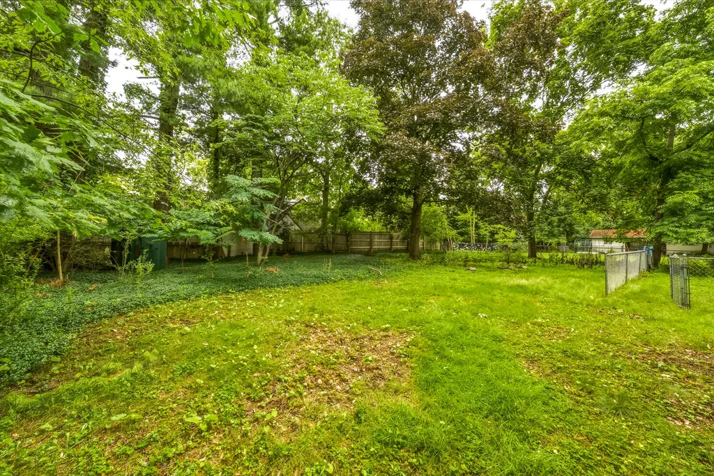 3414 Old Colony Road Kalamazoo City MI 49008