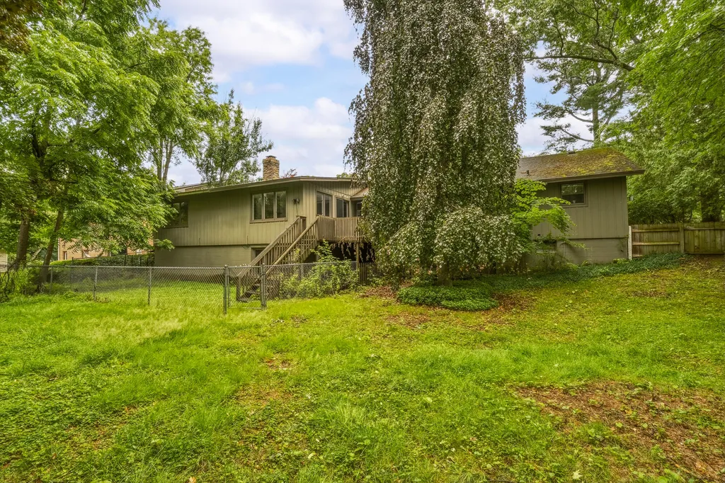 3414 Old Colony Road Kalamazoo City MI 49008