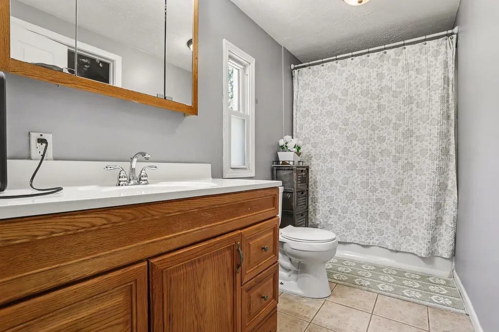 1005 S Ohio Court Sturgis City MI 49091