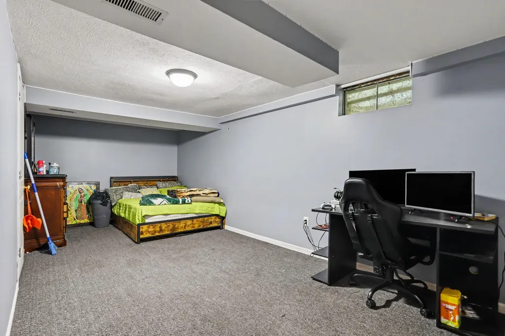 1005 S Ohio Court Sturgis City MI 49091