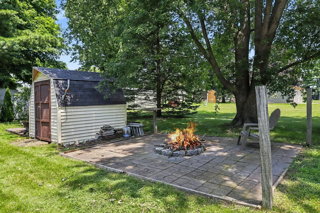 1005 S Ohio Court Sturgis City MI 49091