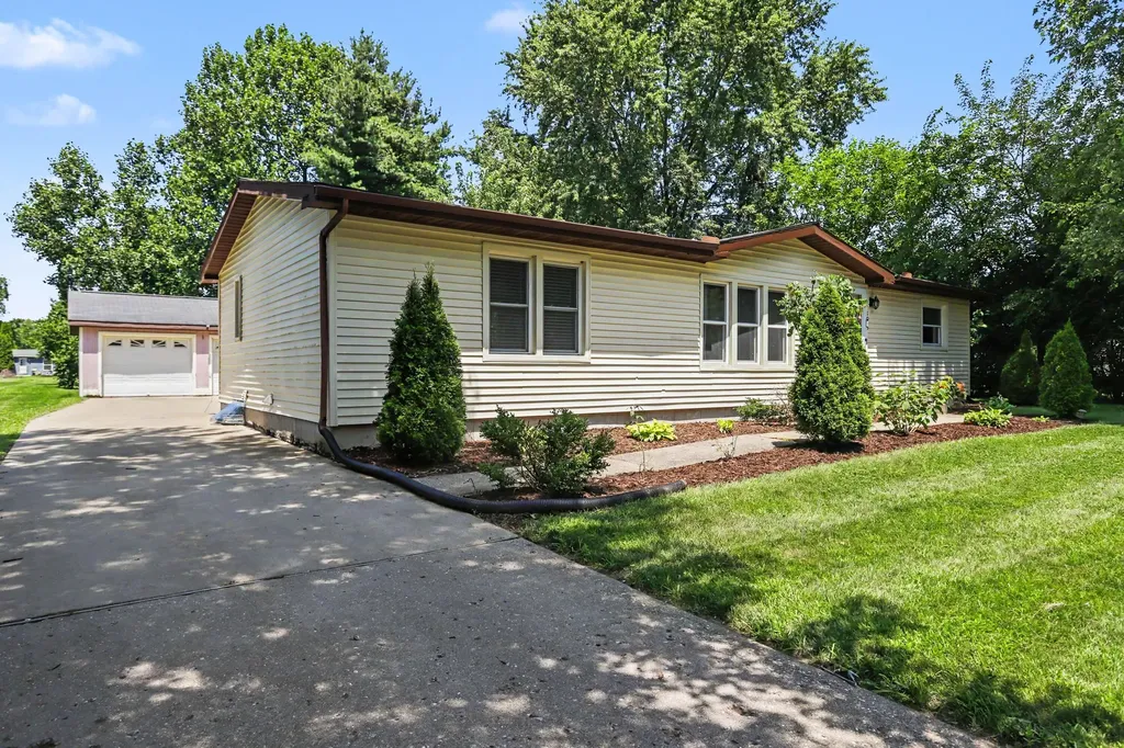 1005 S Ohio Court Sturgis City MI 49091