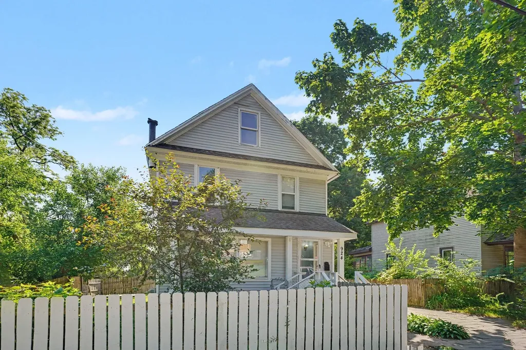 924 Denner Street Kalamazoo City MI 49006