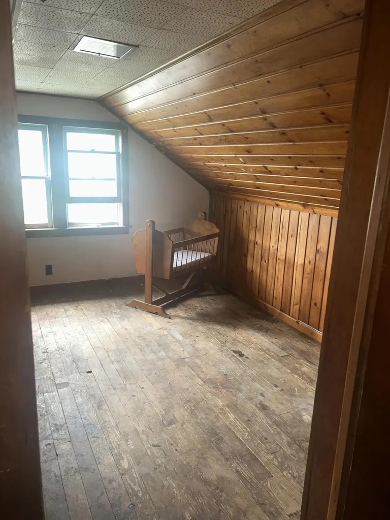 827 Golden Avenue Emmett Charter Township MI 49014