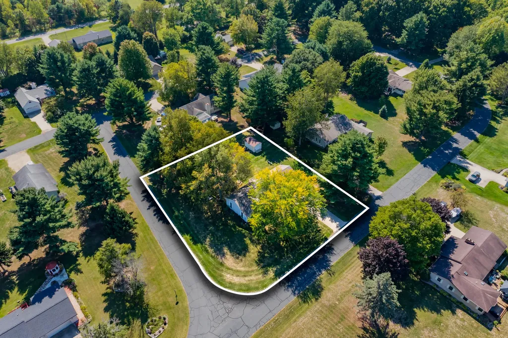 68325 Riverview Drive Geneva Township MI 49090
