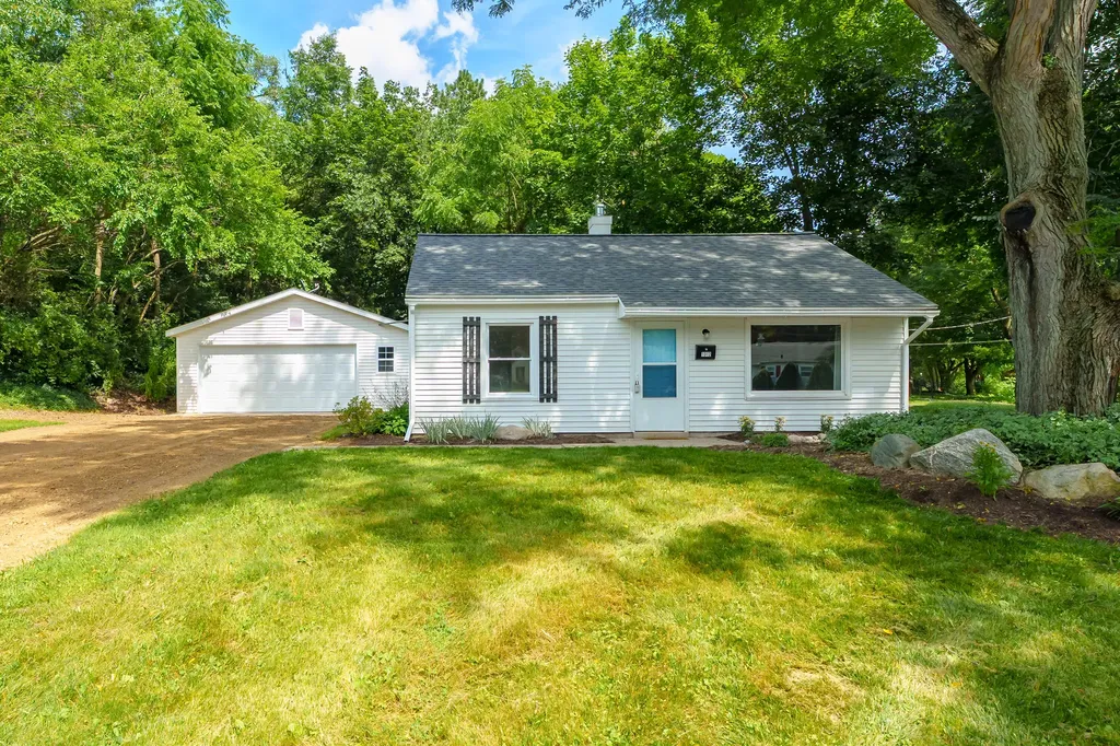 1312 Climax Avenue Kalamazoo Charter Township MI 49006
