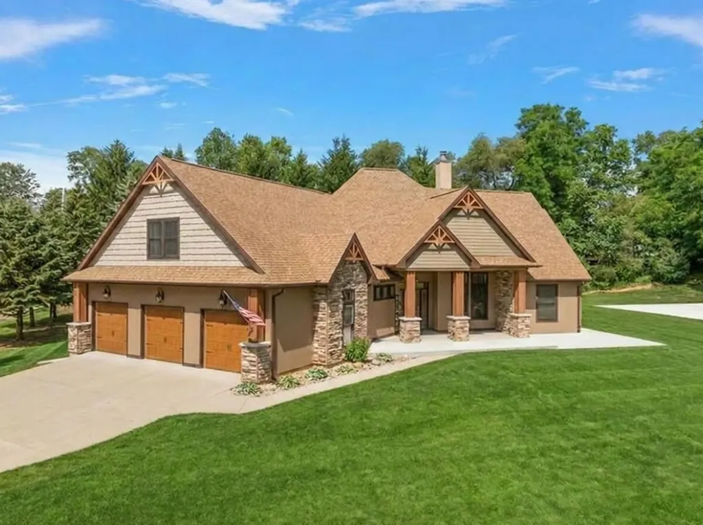 44 E Acacia Boulevard Battle Creek City MI 49015