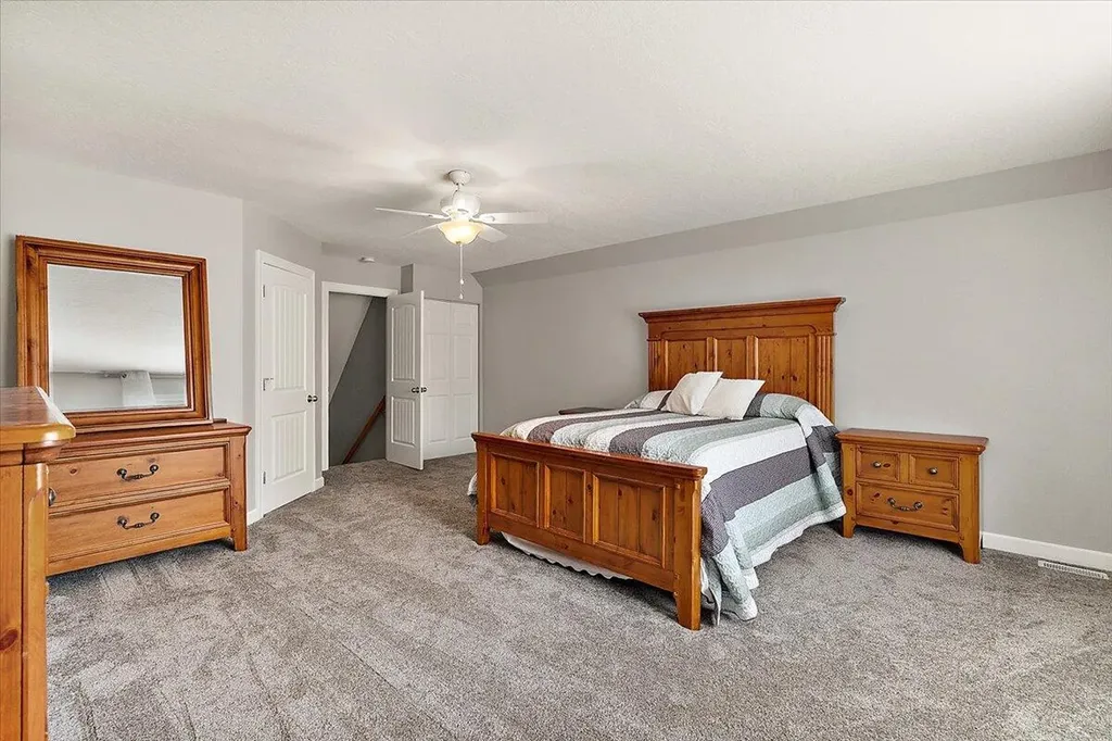 44 E Acacia Boulevard Battle Creek City MI 49015