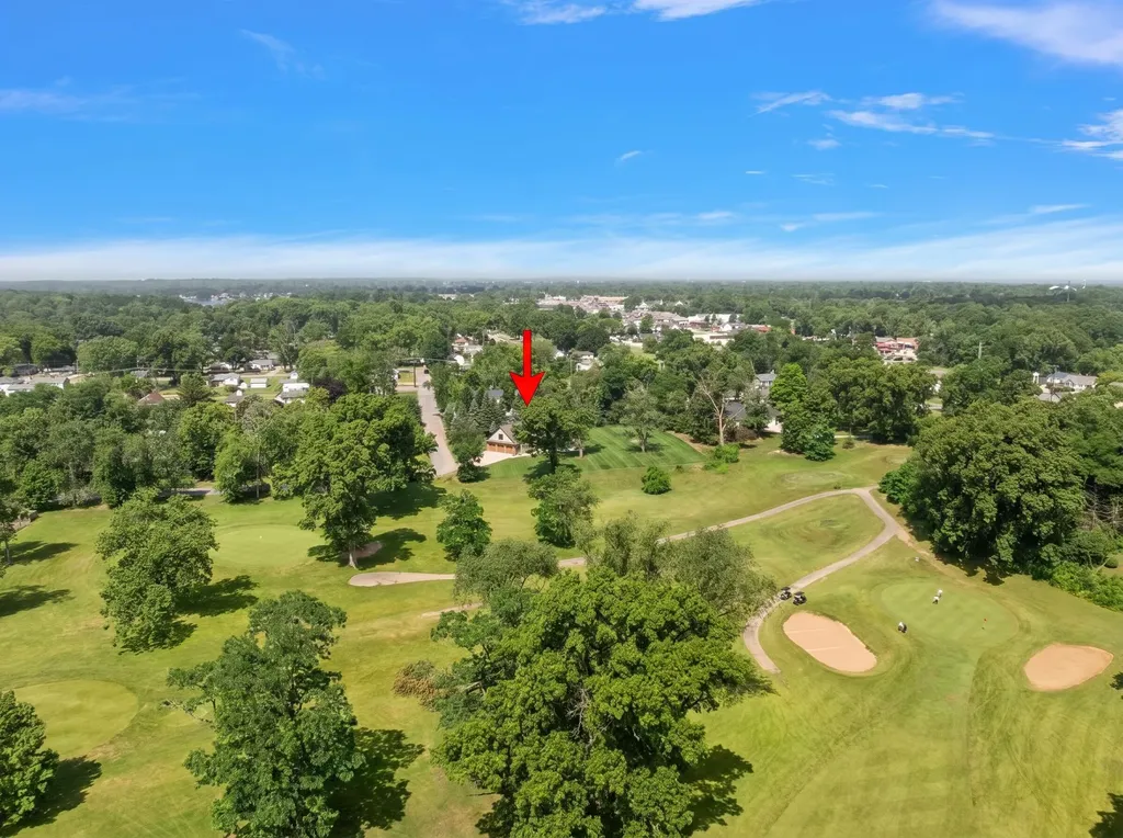 44 E Acacia Boulevard Battle Creek City MI 49015
