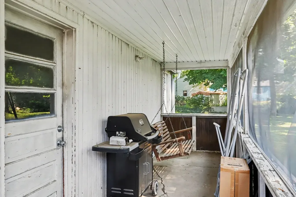 2225 Southern Avenue Kalamazoo City MI 49001