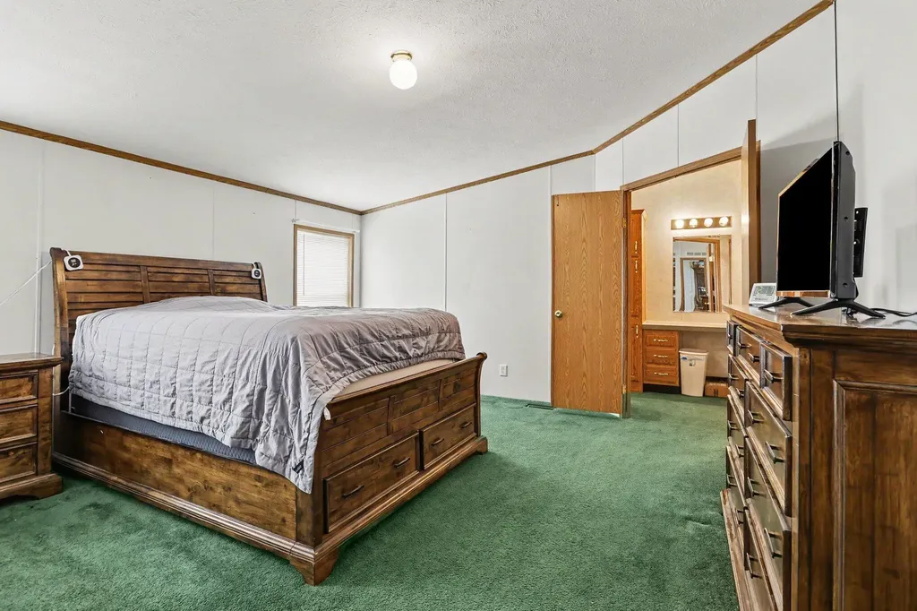 15690 Madron Lake Road Buchanan Township MI 49107